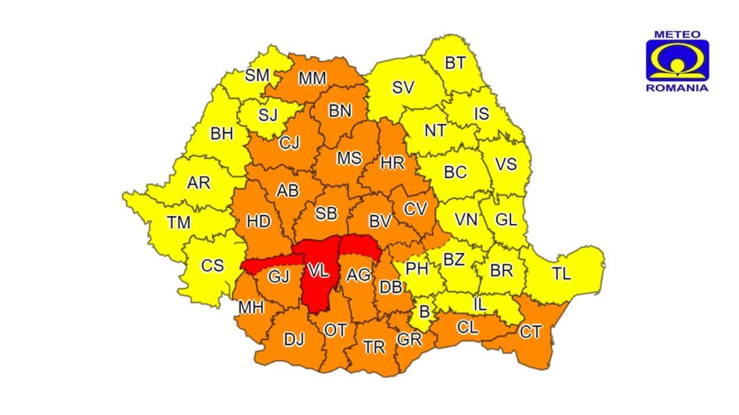 Cod roșu de ploi abundente în trei județe din sudul țării. În Transilvania, codul portocaliu a fost prelungit