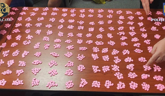 DIICOT: Şapte persoane prinse în flagrant, în Braşov, vânzând peste 2.000 de tablete de ecstasy