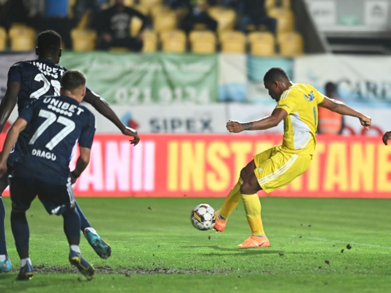Superliga de fotbal-etapa a 9-a
