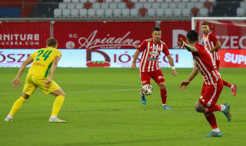 Superliga de fotbal-etapa a 9-a