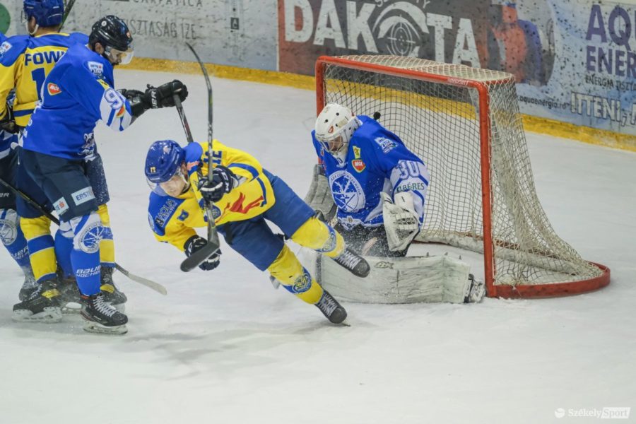 Derby românesc în Erste Liga de hochei pe gheață