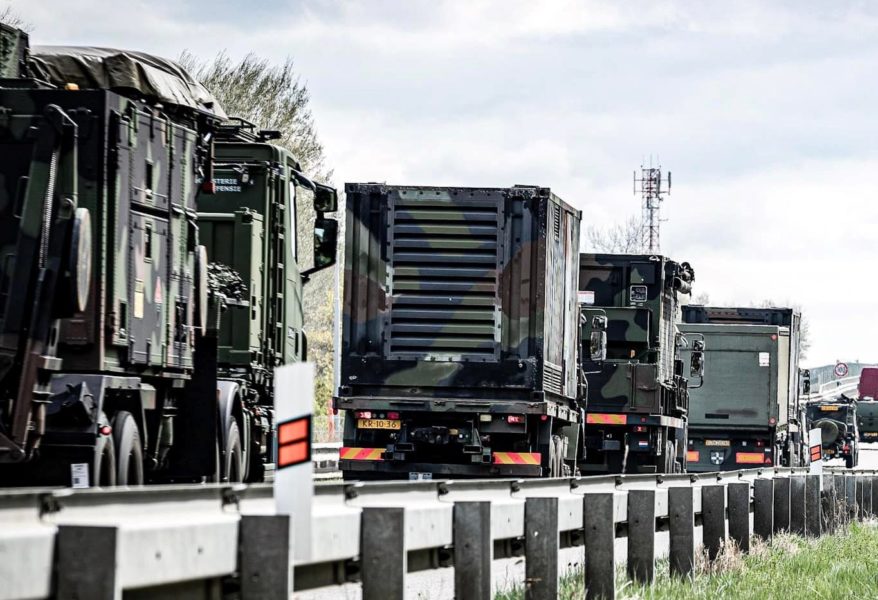 Primele două convoaie de vehicule blindate de luptă de infanterie franceze au pornit ieri către România