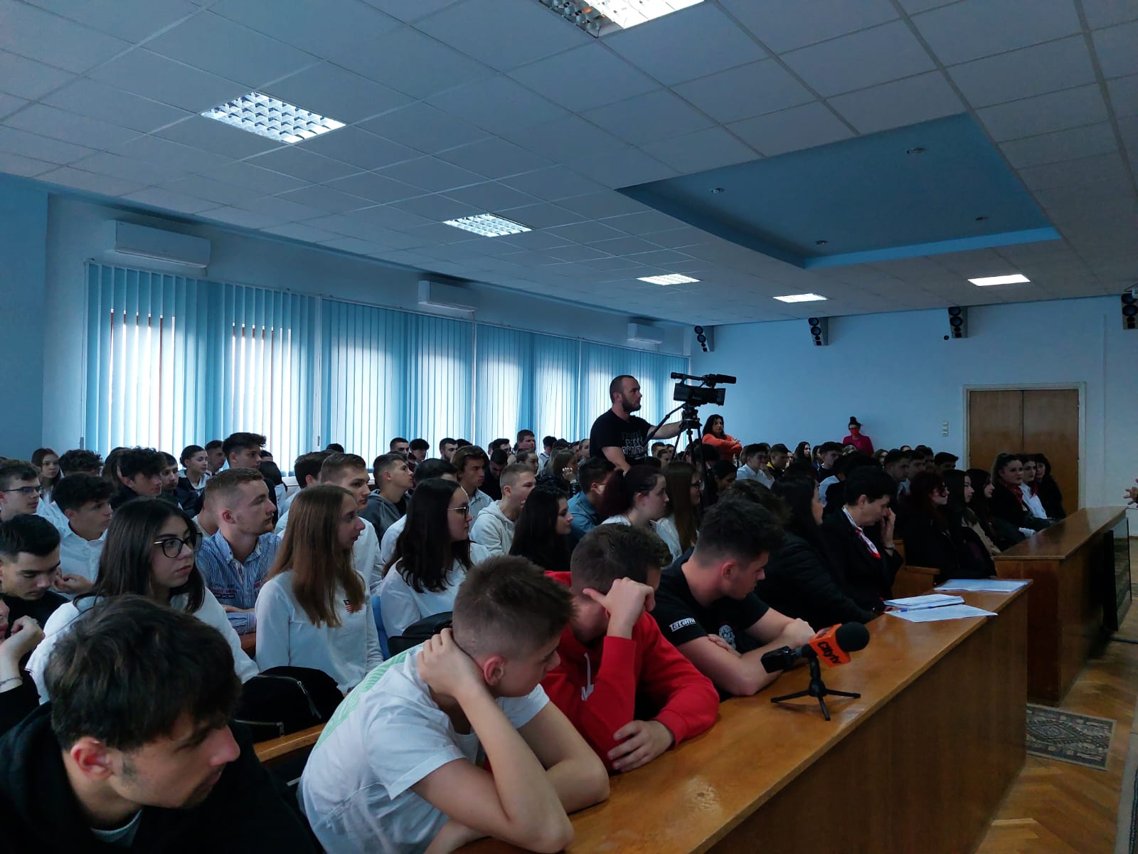 Sute de elevi, invitaţi să participe la cursuri de prim ajutor, finanţate de Consiliul Judeţean Harghita