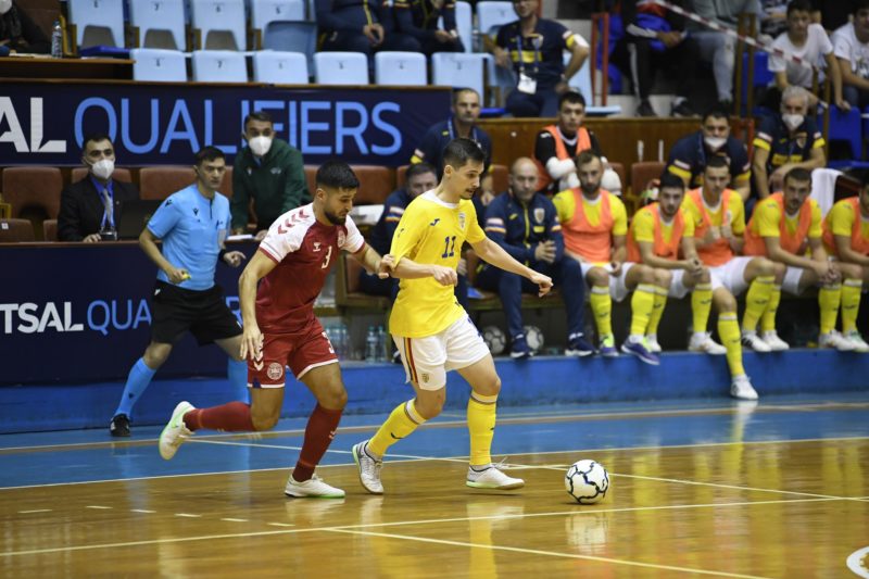 România înfruntă Finlanda la futsal