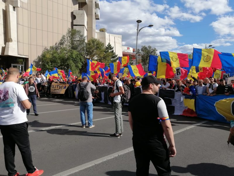Protestatarii din Piața Universității, în marș spre Piața Victoriei