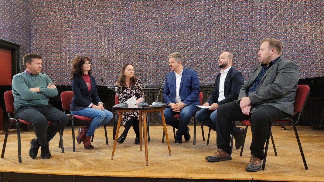 Peste 100 de artiști vor urca pe scena Balului Palatului de la Târgu Mureș