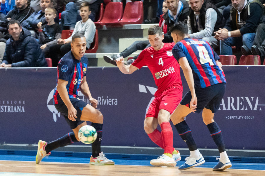 Gălățenii, învinși de FC Barcelona Futsal