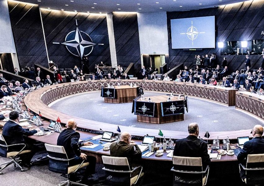 Ambasadorii din statele membre NATO se vor întâlni astăzi, la solicitarea Poloniei