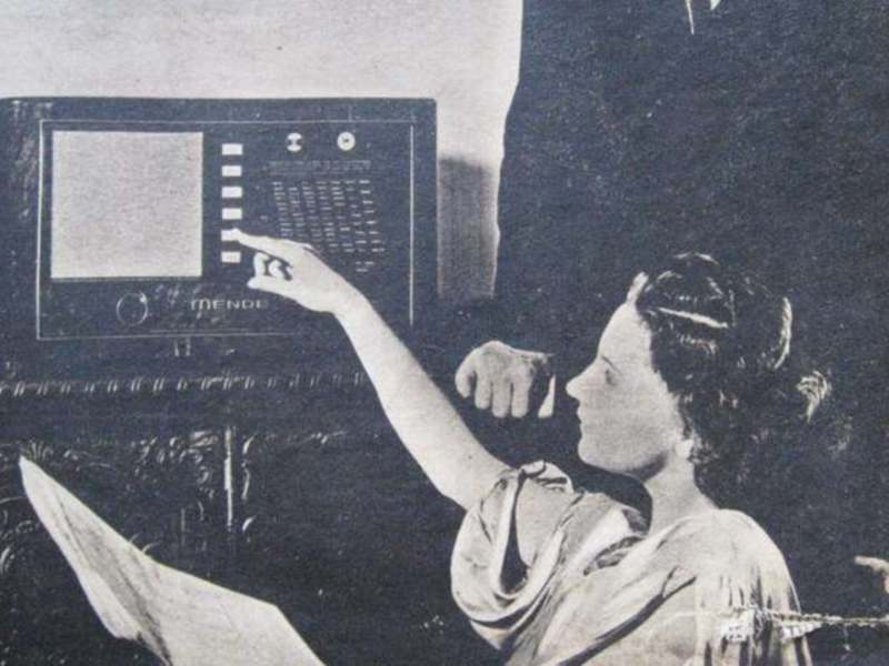 Județul Brașov are, la rândul său o istorie aparte în ceea ce privește începuturile radioului