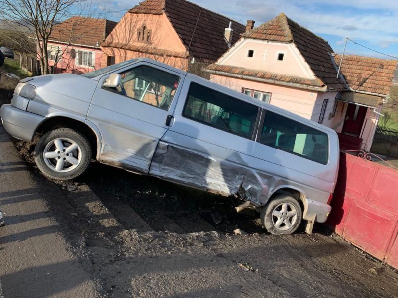 Circulație blocată la Albești