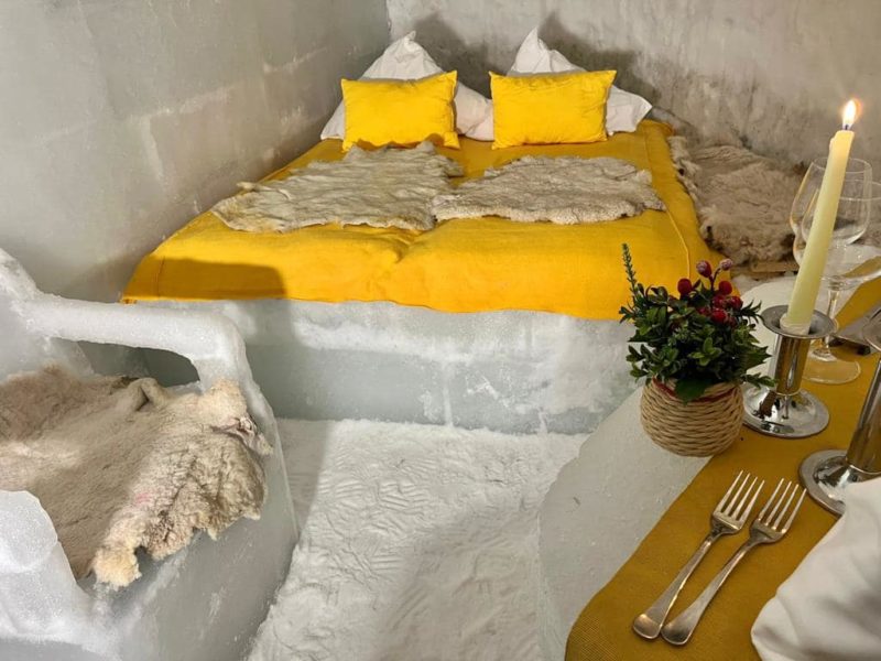 Hotelul de Gheaţă de la Bâlea Lac se va deschide mâine pentru turişti
