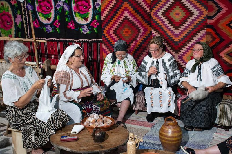 Arta iei româneşti a fost introdusă, astăzi, de către UNESCO în Lista Patrimoniului Imaterial al Umanităţii