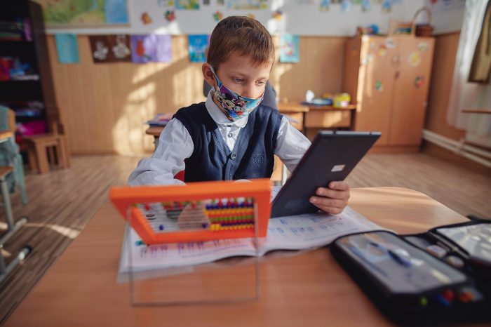 România, printre ţările cu cei mai puţini tineri cu competenţe digitale de bază din UE