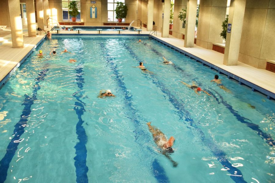 Sute de vizitatori, zilnic, la Piscina ”ing. Mircea Birău” din Tg. Mureș Sute de vizitatori, zilnic, la Piscina ”ing. Mircea Birău” din Tg. Mureș