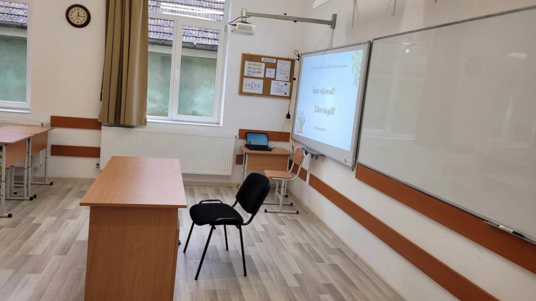 54 % dintre angajații din învățământ sunt în grevă în județul Mureș
