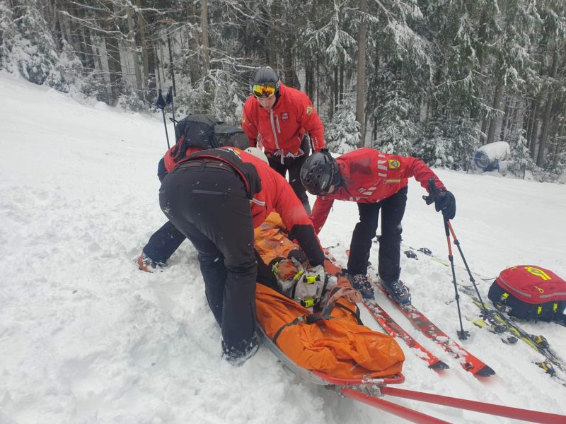 Turiști răniți, la sfârșit de săptămână, în munții din jud. Mureș Turiști răniți, la sfârșit de săptămână, în munții din jud. Mureș