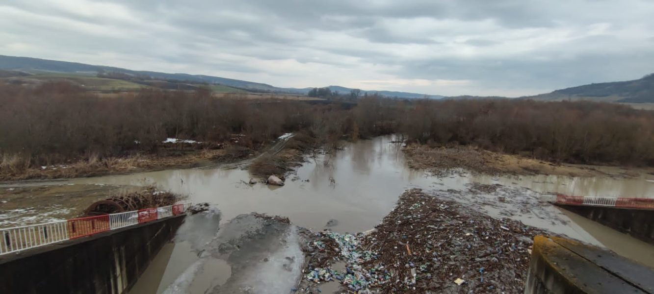 Inundație lângă Moșuni, în județul Mureș