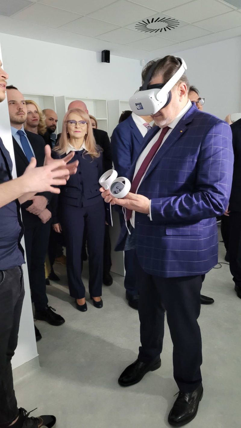 Centrul Național de Realitate Virtuală Aplicată în Medicină, la UMFST Târgu Mureș