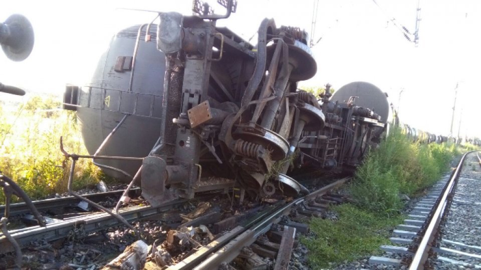 Anchetă în cazul accidentului feroviar de luni dimineaţă, în zona gării din Roşiori de Vede