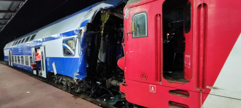 Un grav accident feroviar a avut loc, aseară, la Galaţi