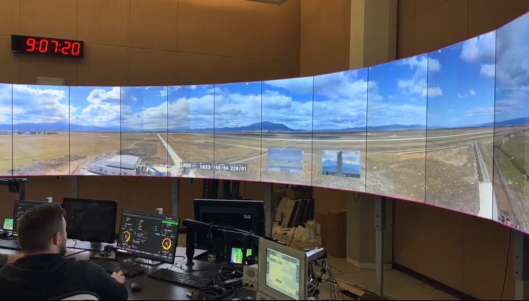 Zborurile de pe Aeroportul Brașov vor fi monitorizate de la Arad Zborurile de pe Aeroportul Brașov vor fi monitorizate de la Arad