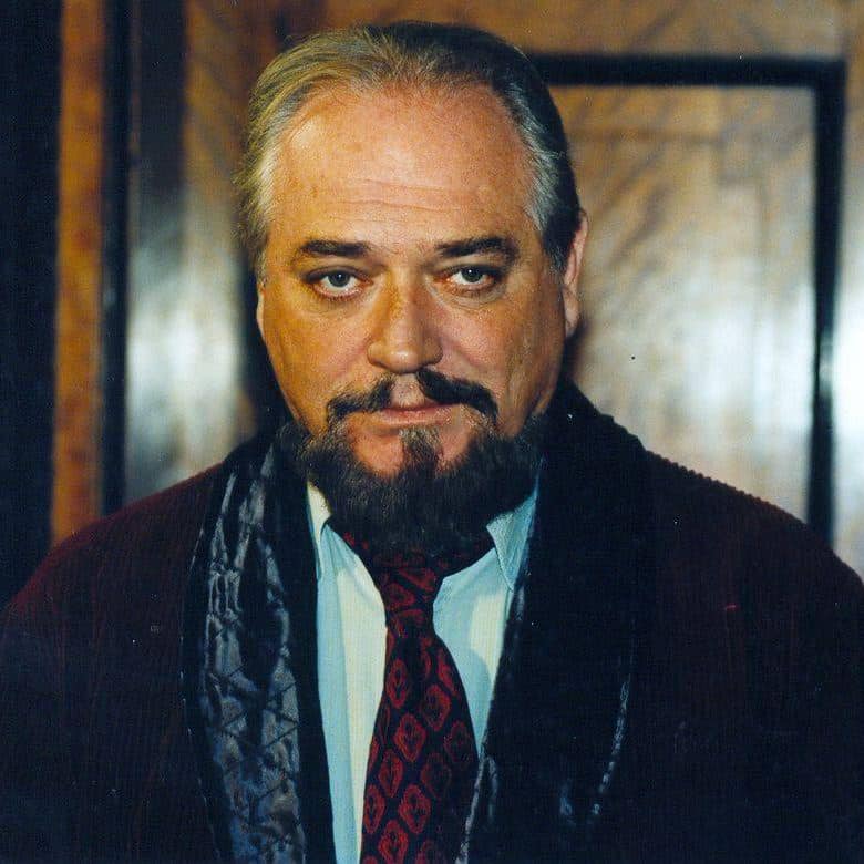 Senatul UNITER a decis retragerea Premiului pentru întreaga activitate acordat actorului Alexandru Repan Senatul UNITER a decis retragerea Premiului pentru întreaga activitate acordat actorului Alexandru Repan