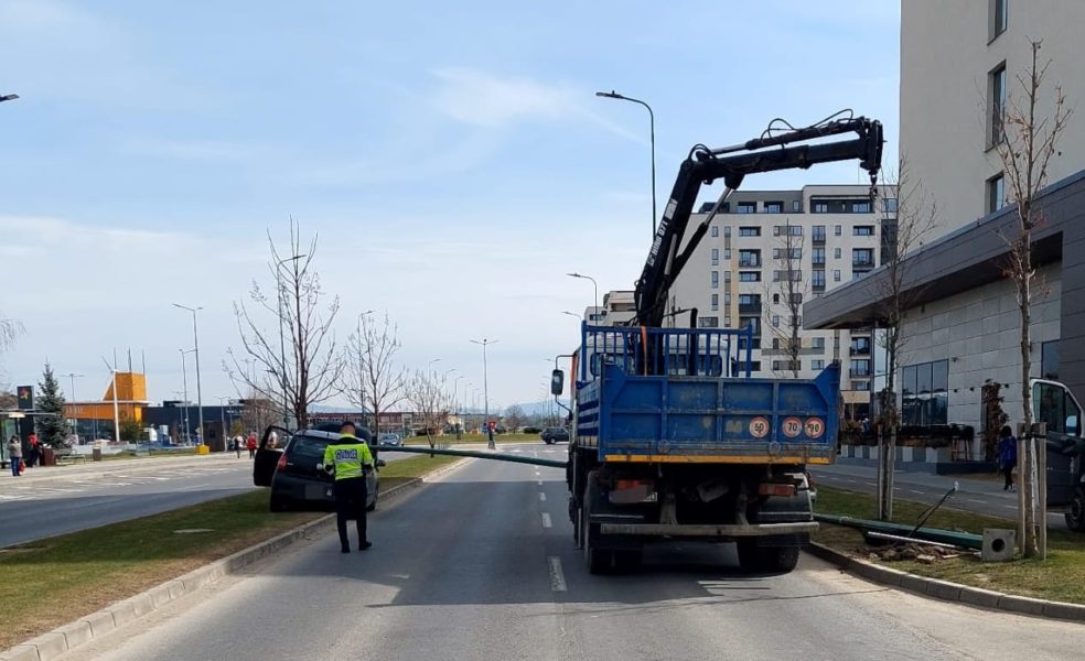 Mașinile parcate neregulamentar în Brașov vor fi ridicate!