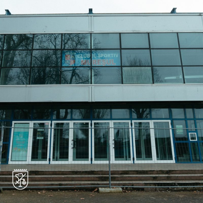 Undă verde pentru finalizarea lucrărilor de amenajare a patinoarului artificial din Târgu Mureș
