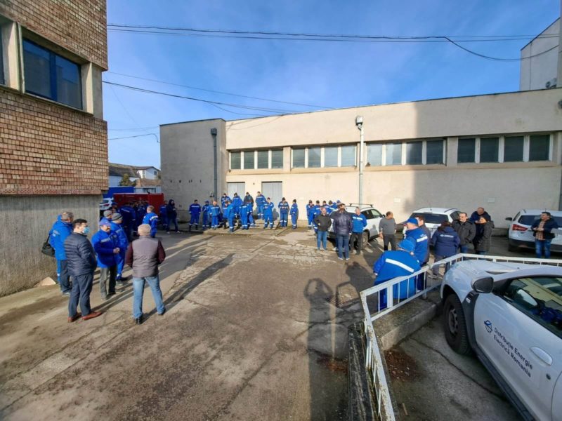 Plata salariilor angajaților din Distribuție Energie Electrică întârzie din cauza neîncasării facturilor de la populație