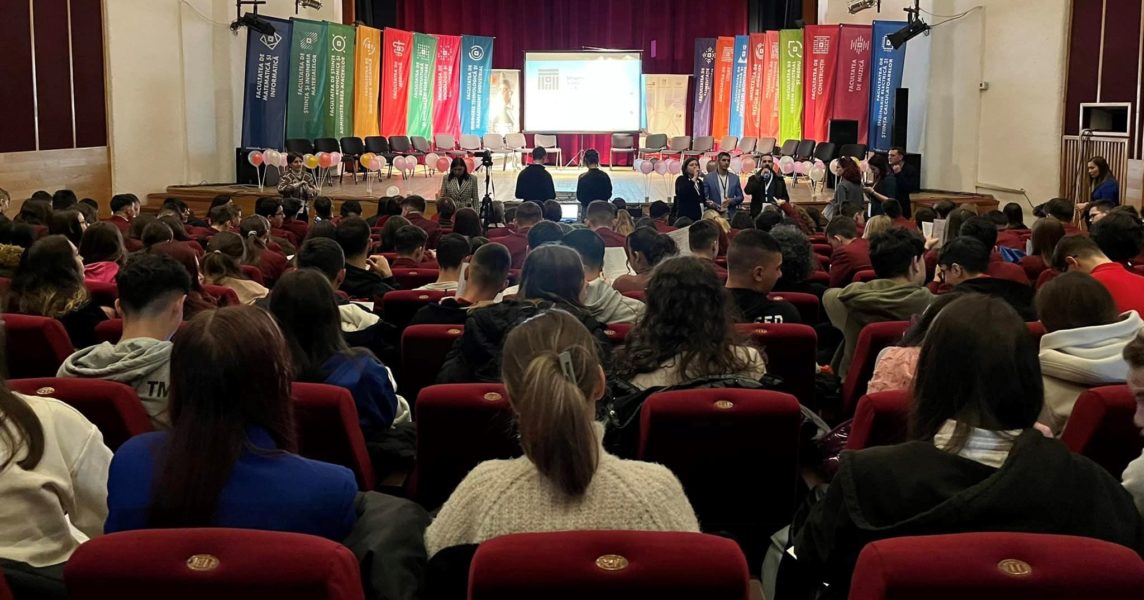 Tinerii din Țara Făgărașului învață cum pot deveni lideri