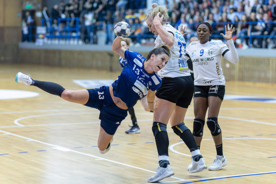 CSM București, aproape de titlu la handbal feminin