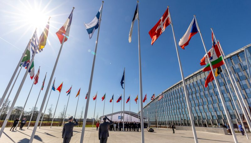 Finlanda a devenit, oficial, astăzi, al 31-lea stat membru NATO
