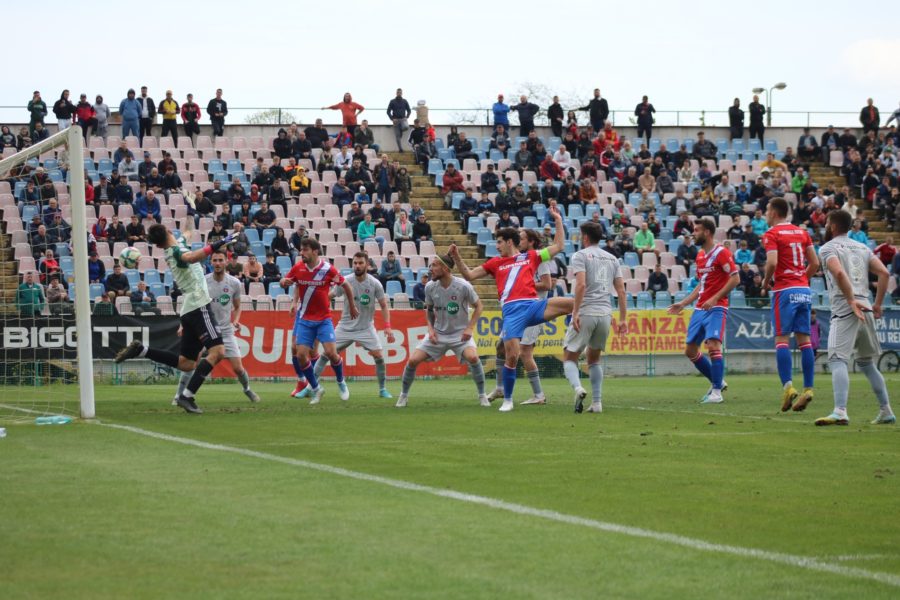Steaua… căzătoare la Buzău