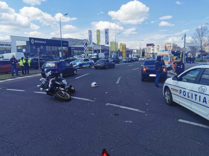 Două accidente în care au fost implicați motocicliști, la Brașov