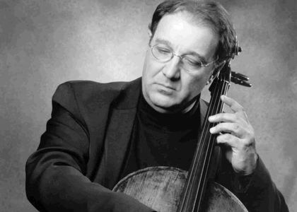 Anton Niculescu concertează la Sfântu Gheorghe cu un violoncel Guarneri, fabricat în anul 1709