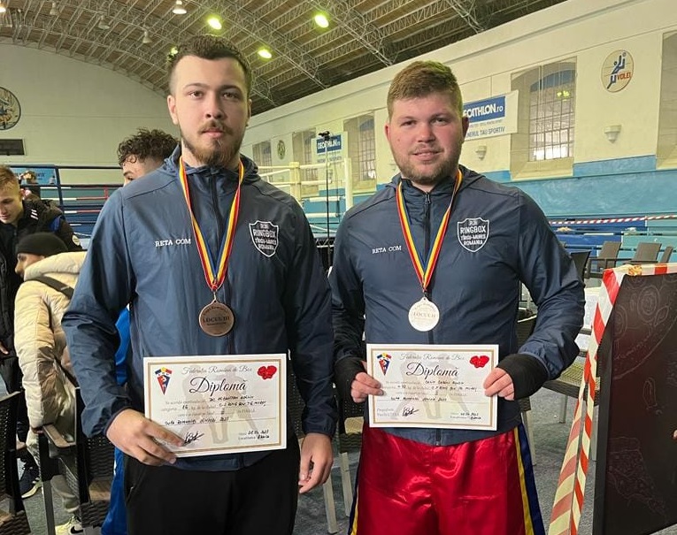 Argint și bronz pentru boxerii mureșeni la Cupa României