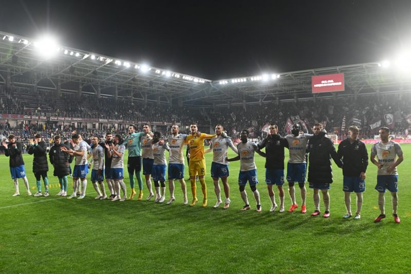 Farul se menține în fruntea Superligii de fotbal Farul se menține în fruntea Superligii de fotbal