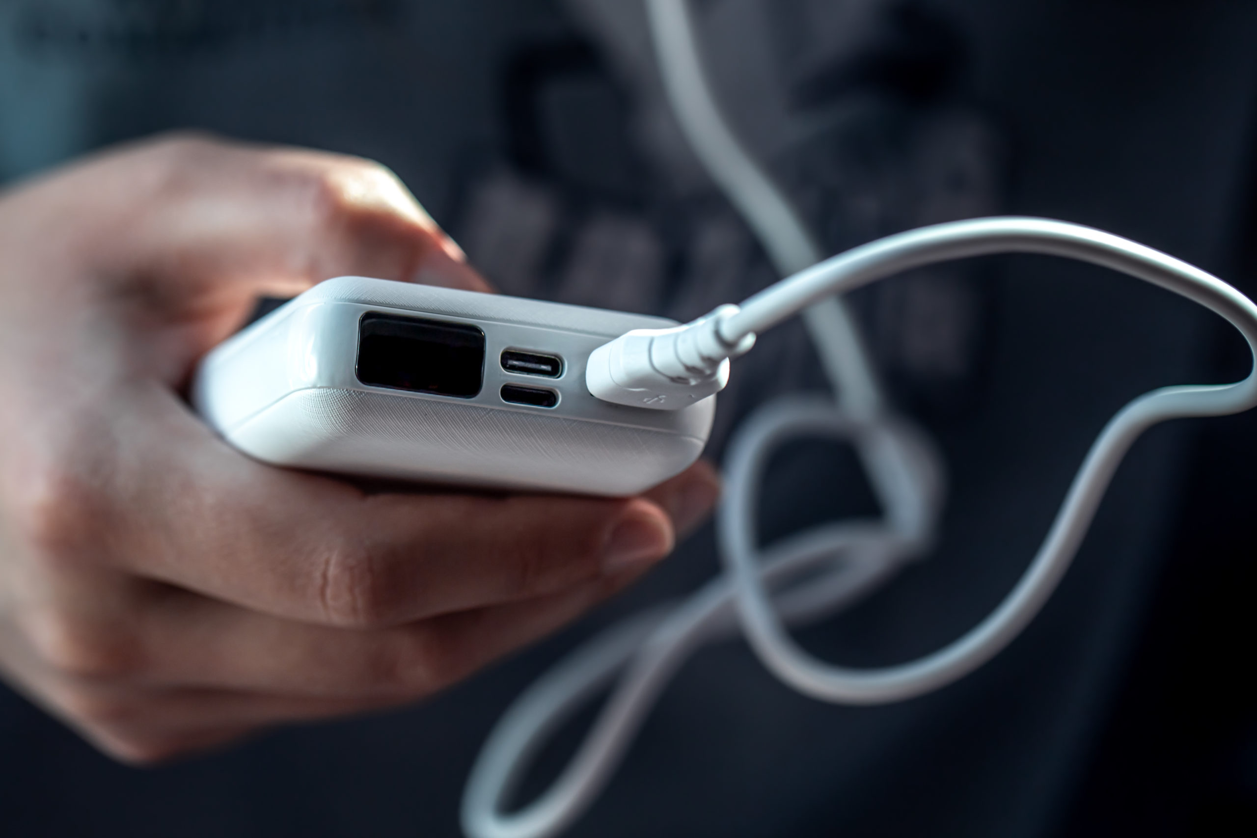 Info Gadget – E riscant să încărcăm telefoanele mobile din hub-urile publice