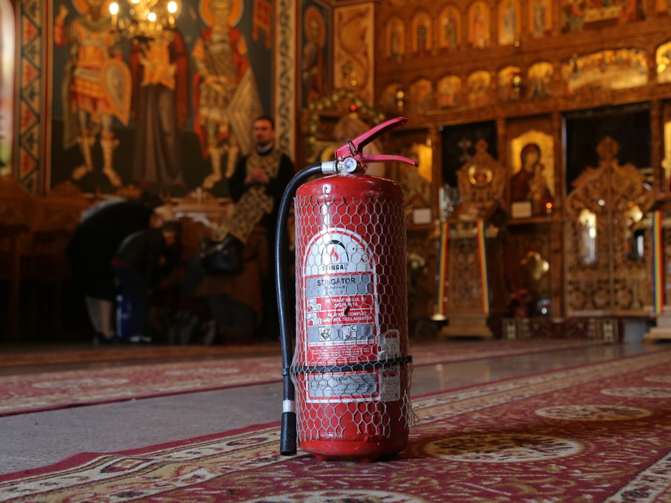 Controale ISU la lăcaşurile de cult din Brașov