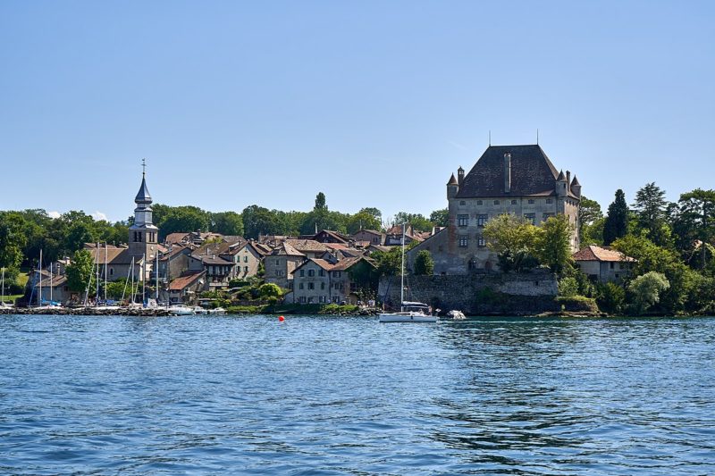 Mondoturistic | Yvoire – localitate medievală cunoscută pentru clădirile sale istorice spectaculoase