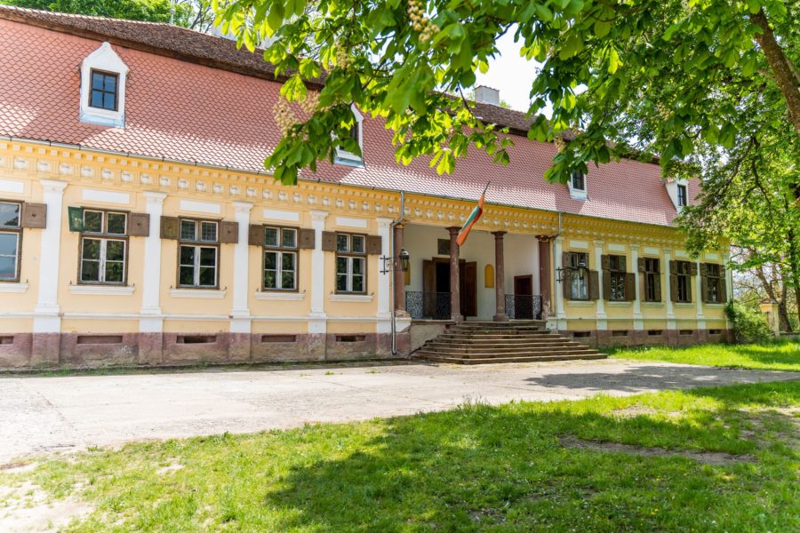 Au început lucrările de reabilitare a Castelului Miko din Olteni