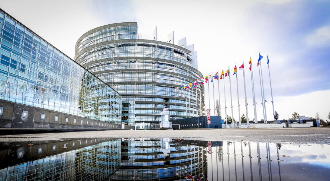 Uniunea Europeană ar putea avea în viitorul executiv comunitar un comisar pentru apărare