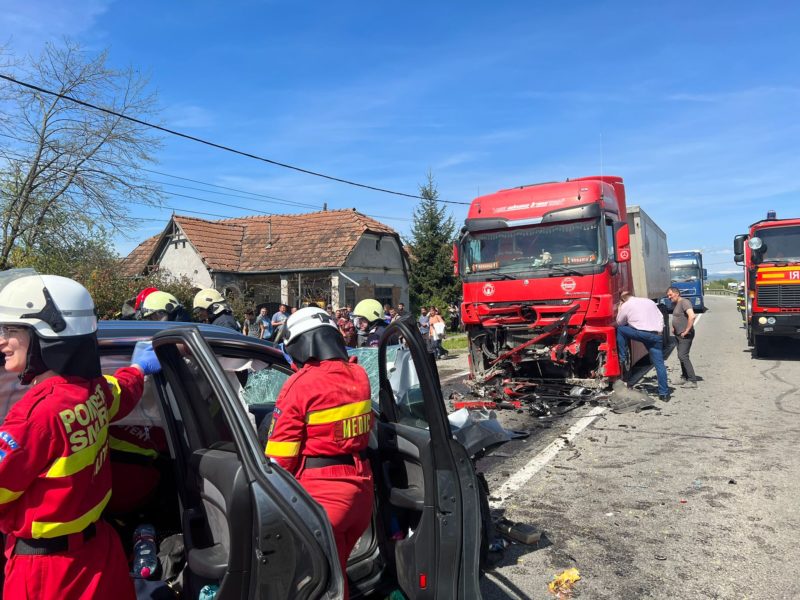 Accident grav la ieșirea din Periș spre Petelea. Elicopterul SMURD a preluat un minor de 12 ani Accident grav la ieșirea din Periș spre Petelea. Elicopterul SMURD a preluat un minor de 12 ani