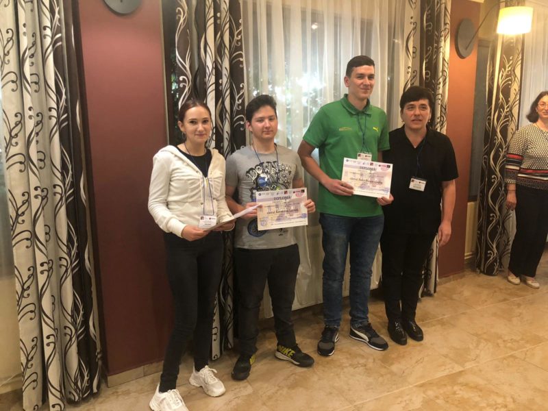 Elevi de școală profesională de comerț din Mureș, Alba și Cluj învață prin concurs să facă afaceri