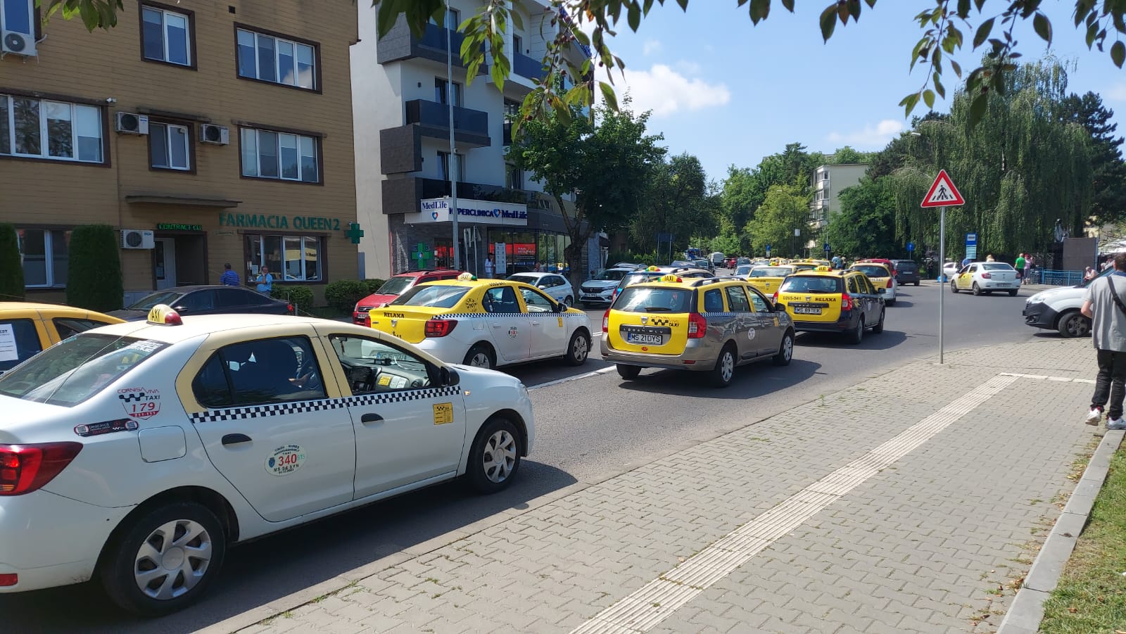 200 de taximetriști din Tg.Mureș au protestat azi