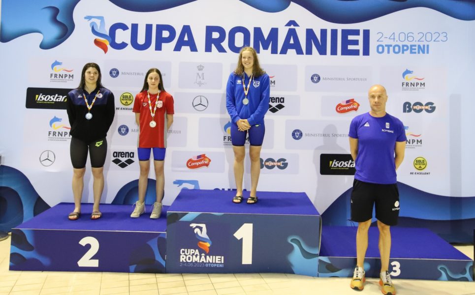 Medalii pentru mureșence, la Cupa României de înot