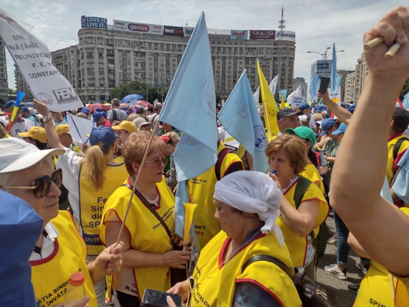 O nouă ofertă de la guvern pentru profesorii greviști