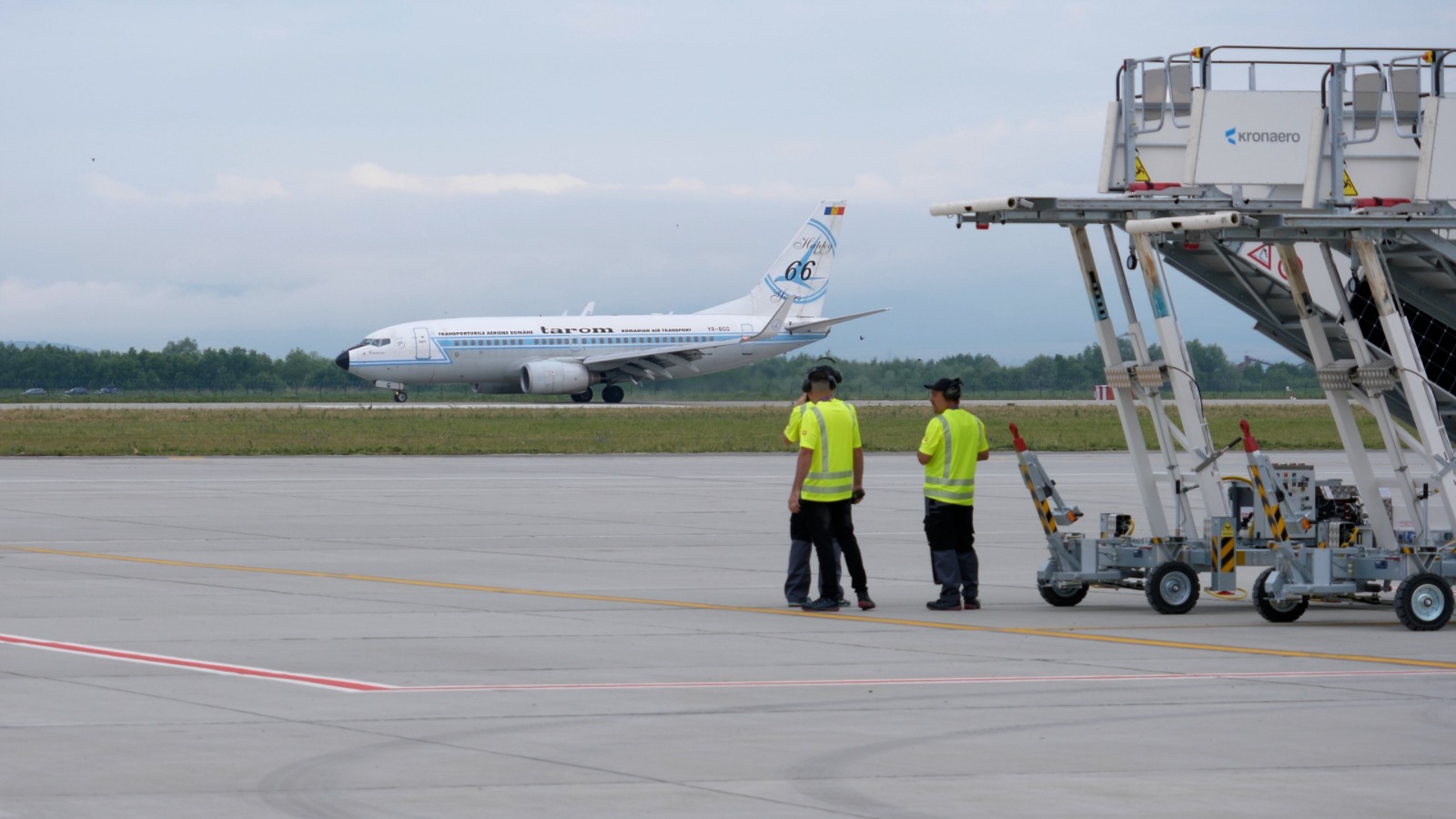 Petiţie pentru program non-stop la aeroportul din Brașov