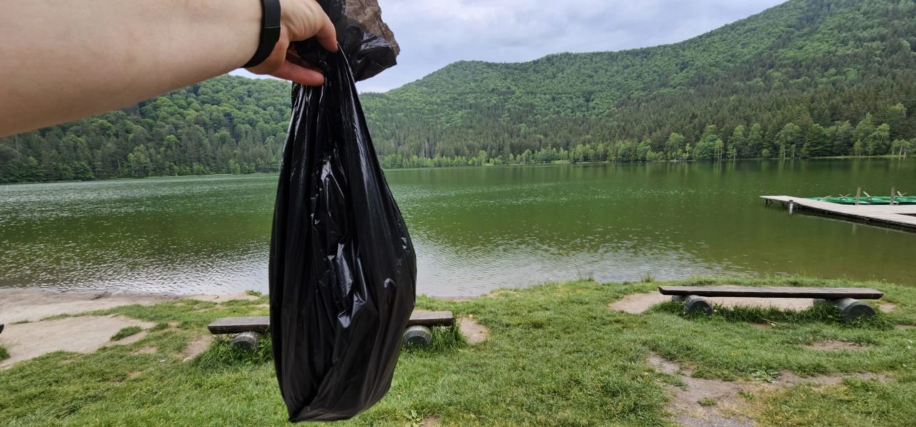 Accesul la Lacul Sf Ana, interzis pentru cei cu bagaje