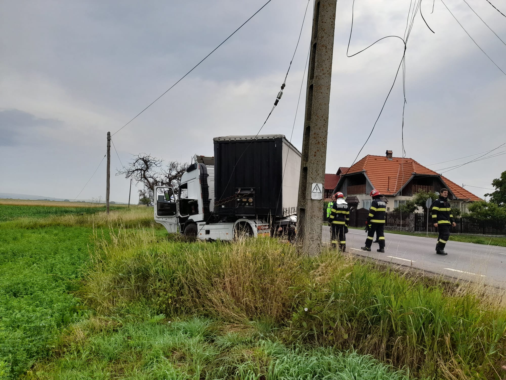 Trafic îngreunat pe DN 11 în localitatea Moacșa, județul Covasna